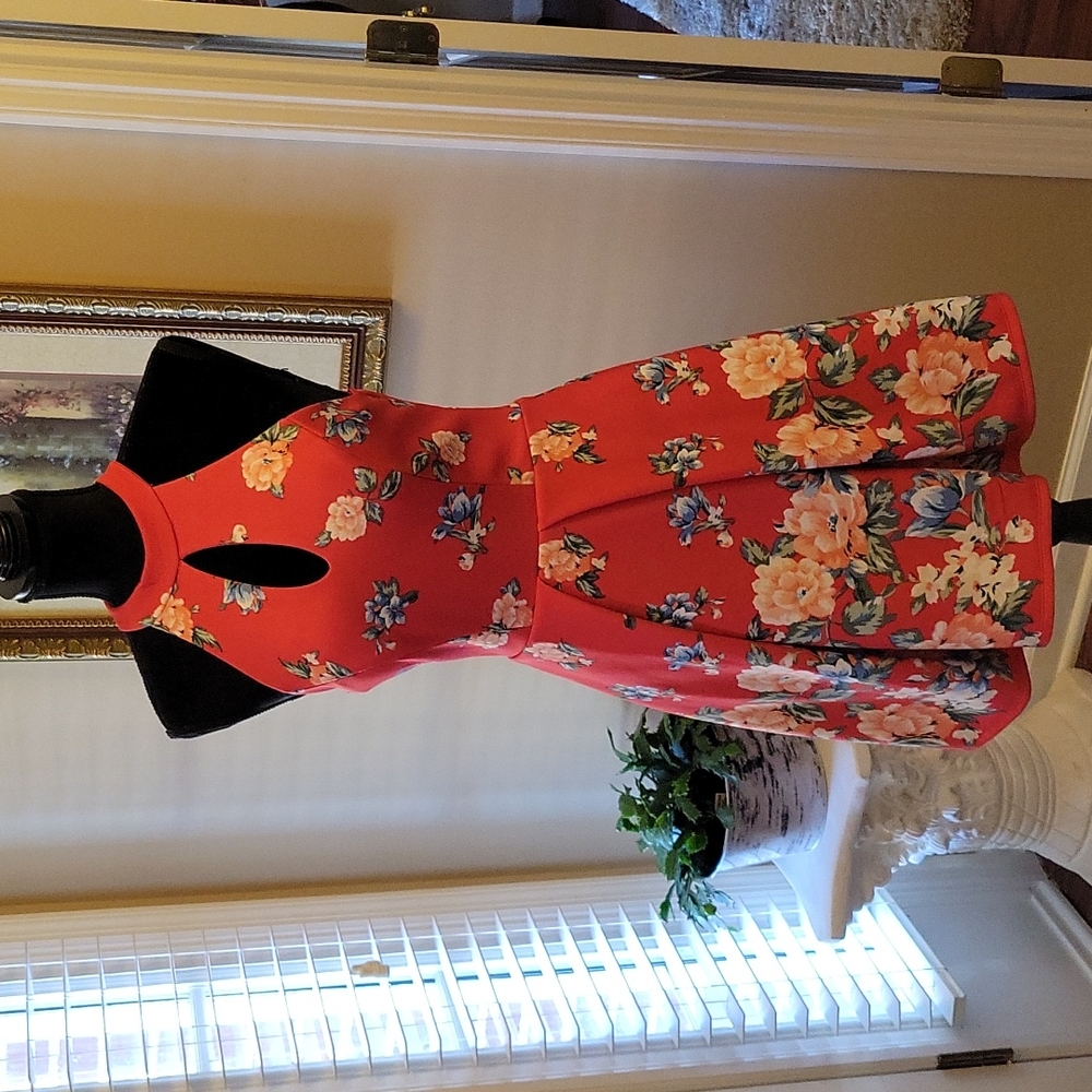 Jodi Kristopher dark coral stretch floral fit & flare built in bra size 5 EUC …